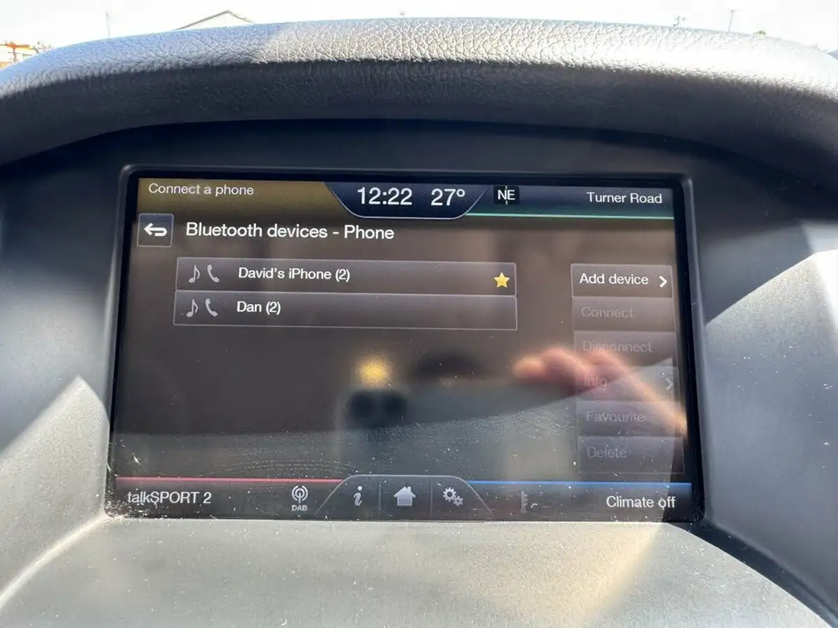 2015-ford-focus-10-titanium-t-125ps-hatchback-big-59