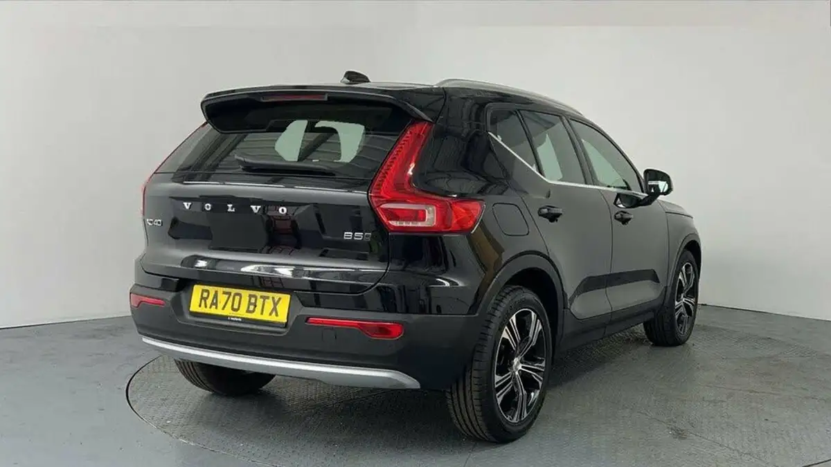 2020-volvo-xc40-20-b5-inscription-pro-big-5