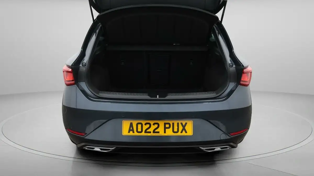 2022-seat-leon-big-17