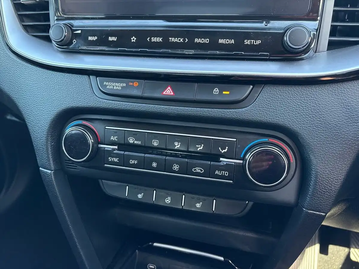 2024-kia-xceed-15-t-gdi-3-big-13