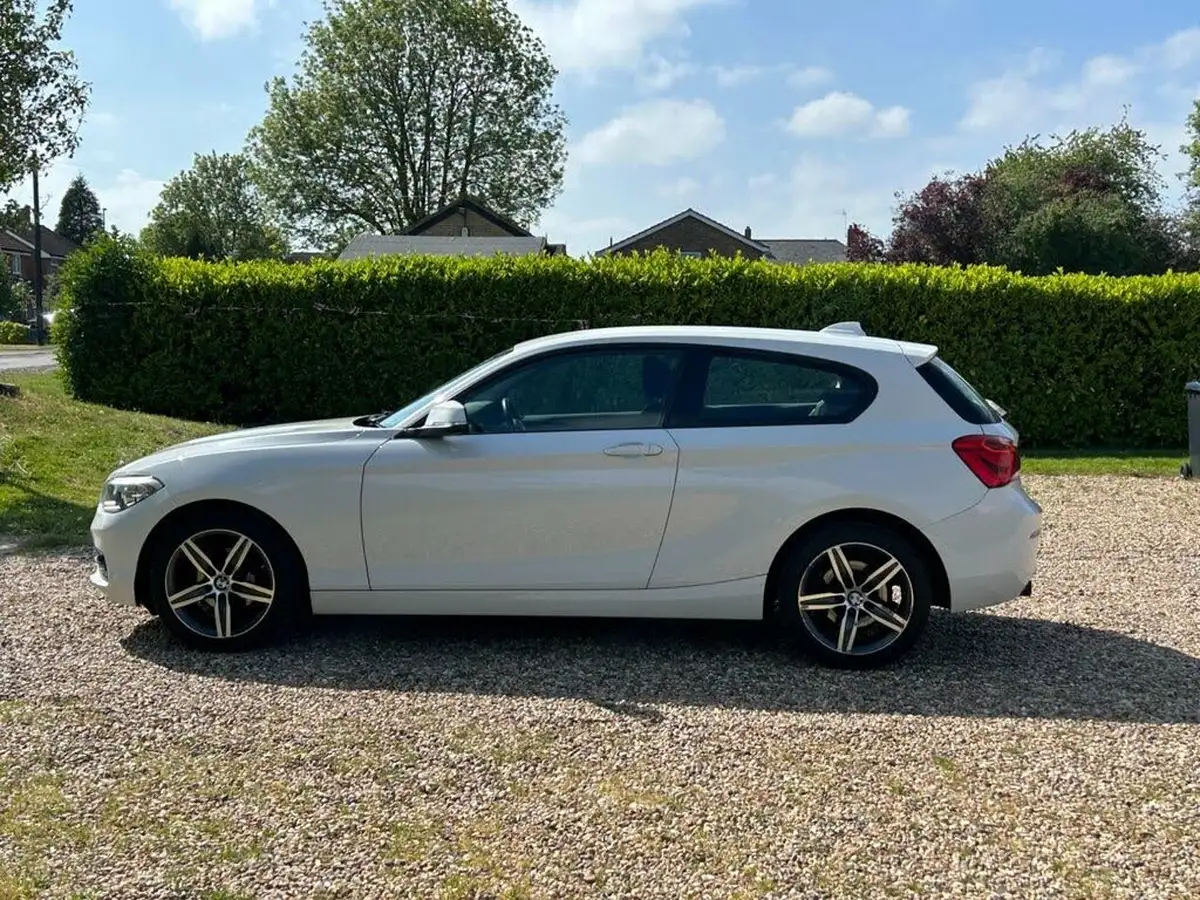 2016-bmw-1-series-15td-116d-sport-3d-big-39