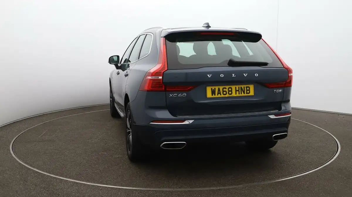 2018-volvo-xc60-20-t8-inscription-big-60