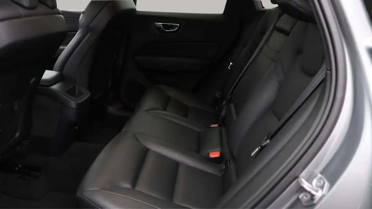 2019-volvo-xc60-20-t4-edition-big-15