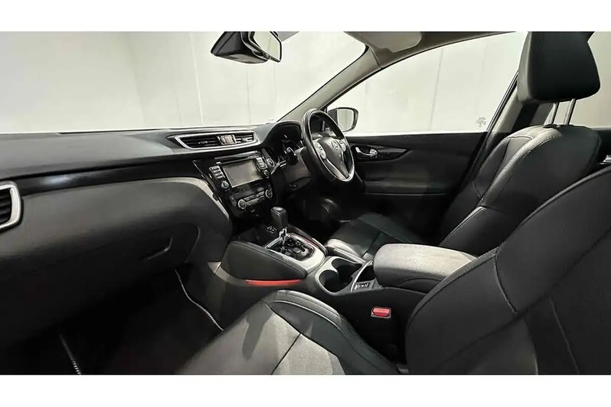 2016-nissan-qashqai-12-dig-t-tekna-xtronic-cvt-big-18