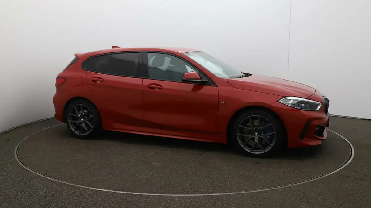 2021-bmw-1-series-20td-118d-m-sport-lcp-big-46