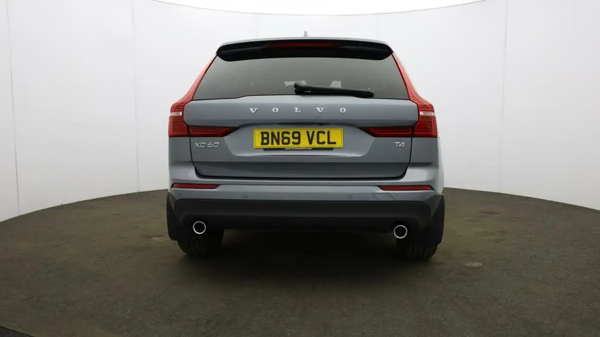 2019-volvo-xc60-20-t4-edition-big-63