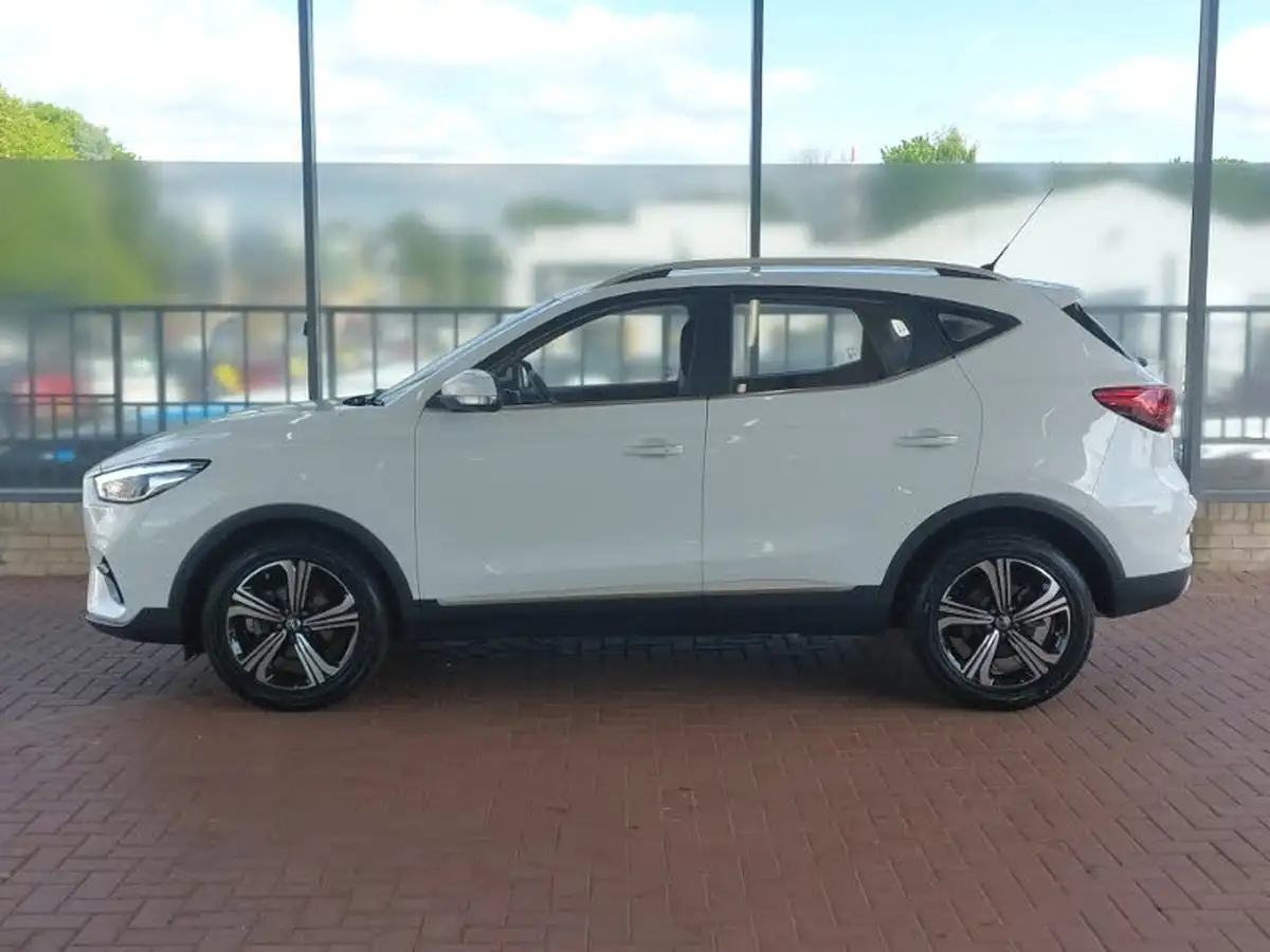 2023-mg-zs-suv-10t-gdi-excite-big-3