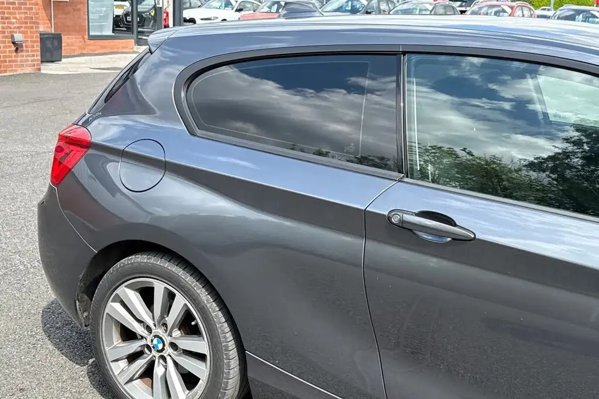 2015-bmw-1-series-15td-116d-sport-116bhp-3d-big-27
