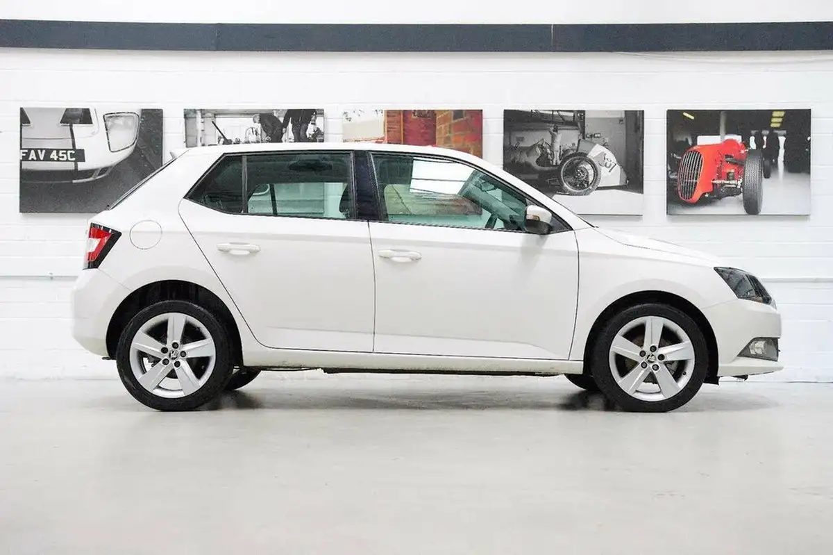2015-skoda-fabia-12-tsi-se-l-90ps-hatchback-big-1