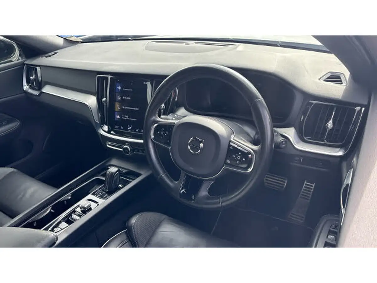 2021-volvo-v60-20-b4-r-design-big-10