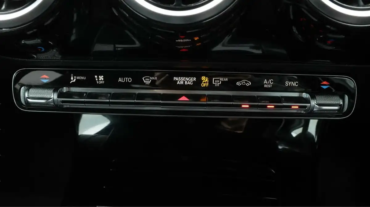 2020-mercedes-benz-a-class-13-a180-amg-line-executive-hatchback-5d-7g-dct-big-12