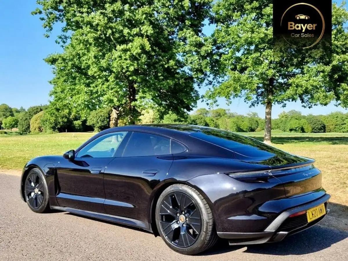 2020-porsche-taycan-e-turbo-big-5