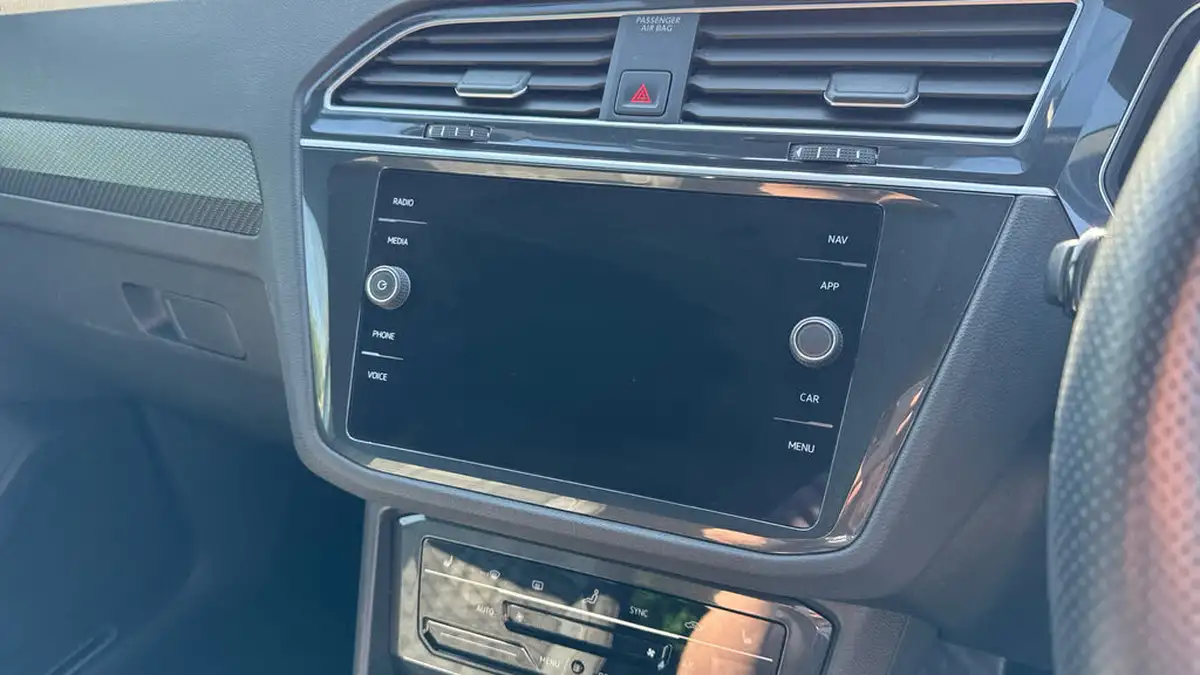 2021-volkswagen-tiguan-15-tsi-r-line-big-19