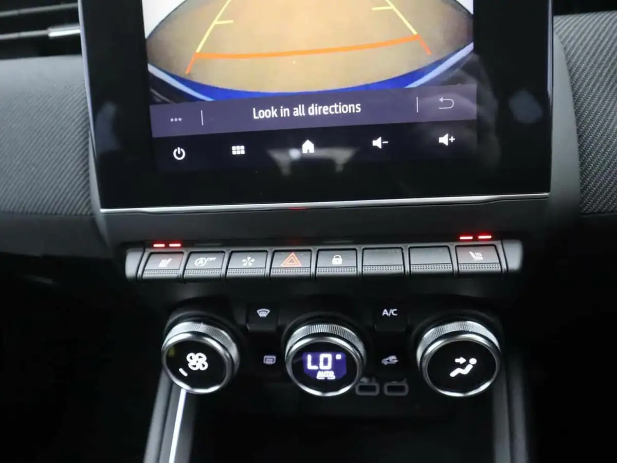2024-renault-clio-10-tce-esprit-alpine-big-26