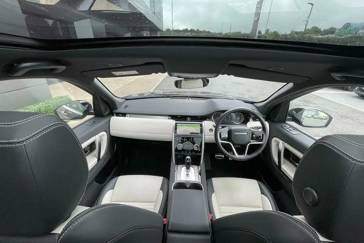 2022-land-rover-discovery-sport-15-p300e-r-dynamic-se-big-3