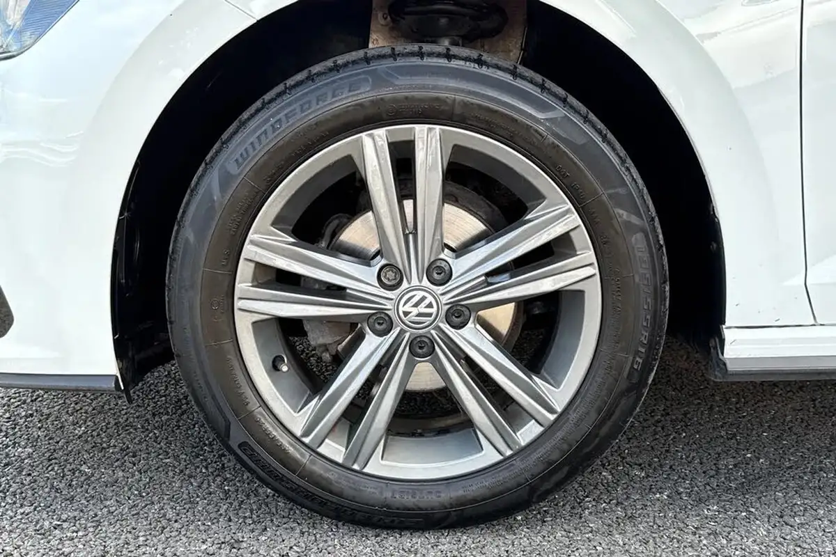 2018-volkswagen-polo-10-tsi-r-line-95ps-5d-big-12