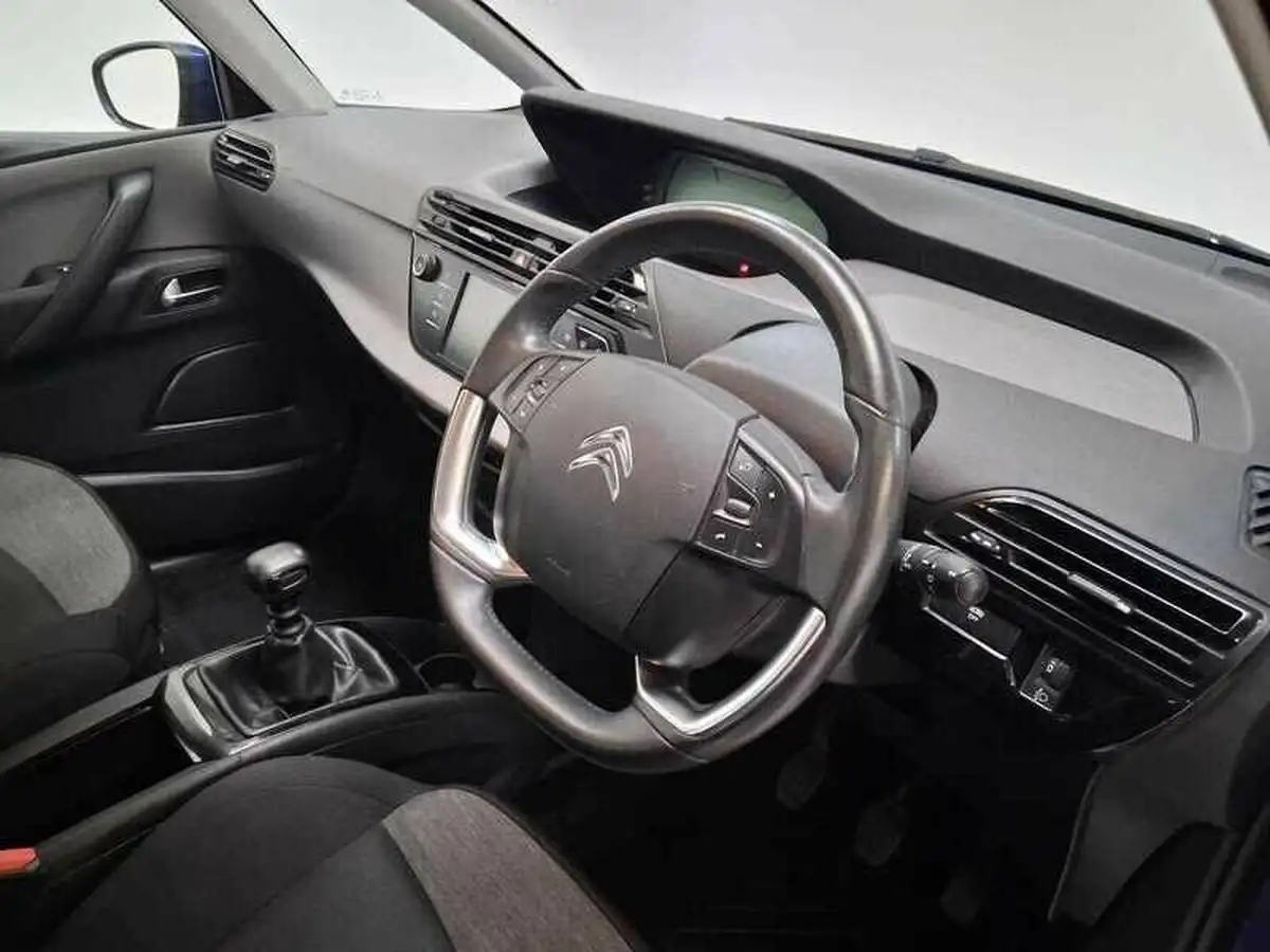 2018-citroen-grand-c4-spacetourer-16bluehdi-touch-edition-120ps-big-10