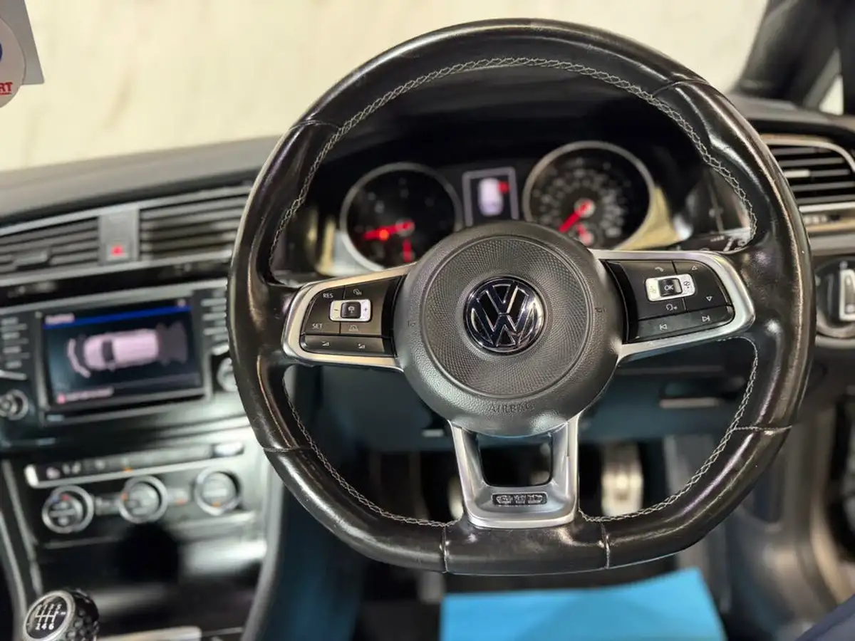 2017-volkswagen-golf-20tdi-gtd-bmtss-estate-5d-big-22