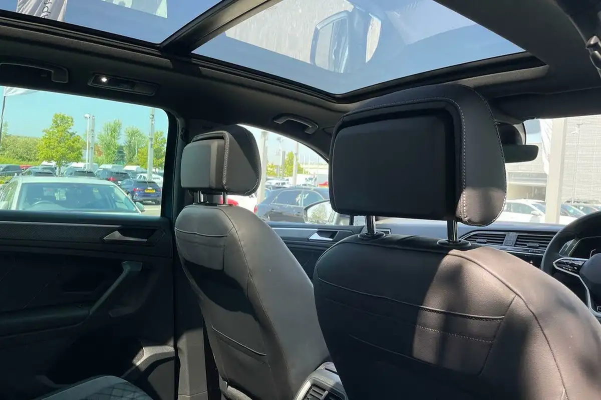 2024-volkswagen-tiguan-15-tsi-r-line-edition-big-22