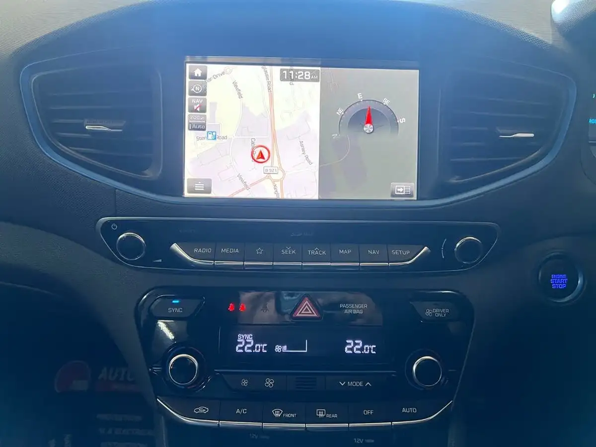 2018-hyundai-ioniq-16-gdi-premium-plug-in-hybrid-big-29