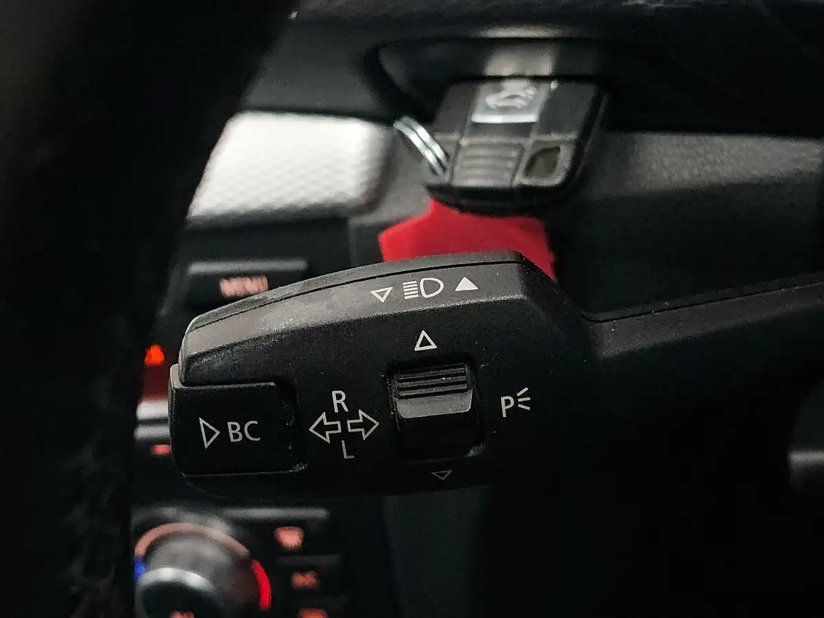 2012-bmw-1-series-20-120i-sport-plus-edition-coupe-big-29