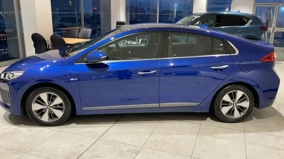 2019-hyundai-ioniq-16-gdi-premium-se-plug-in-hybrid-big-4