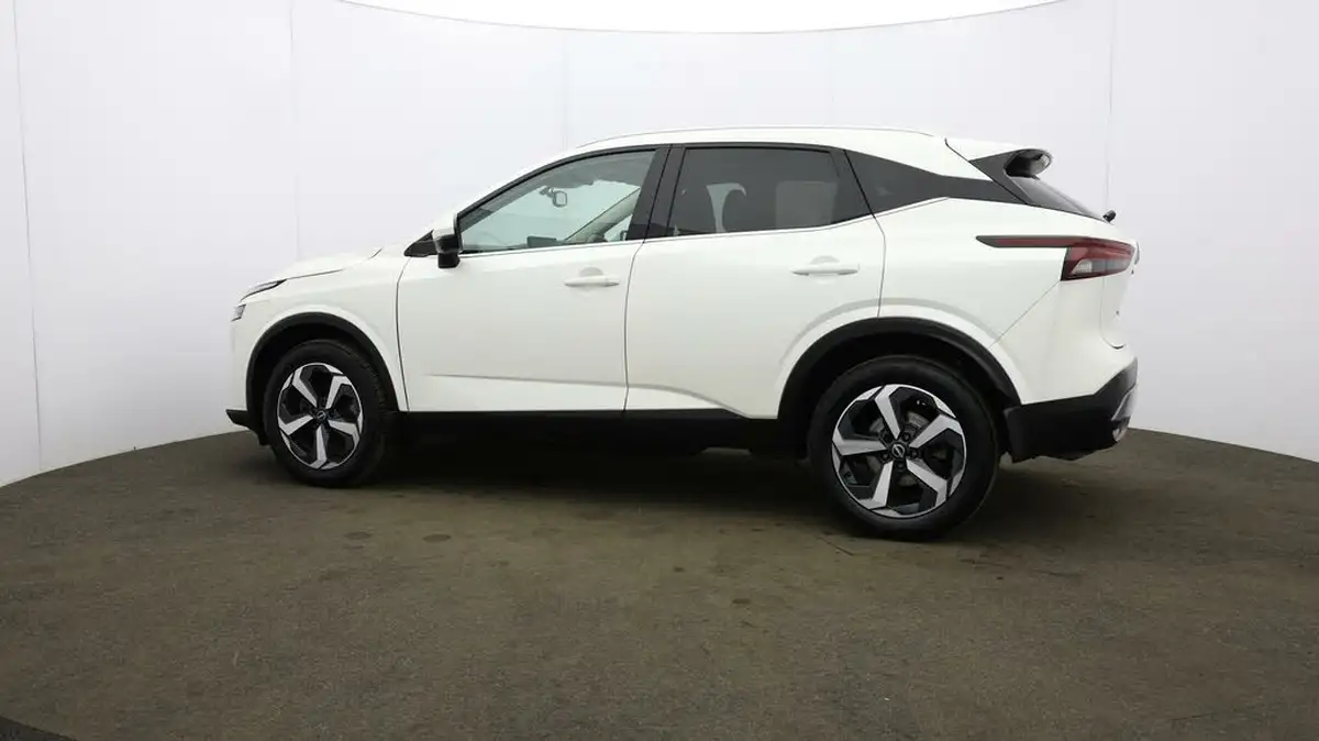 2022-nissan-qashqai-13-dig-t-n-connecta-140ps-big-66