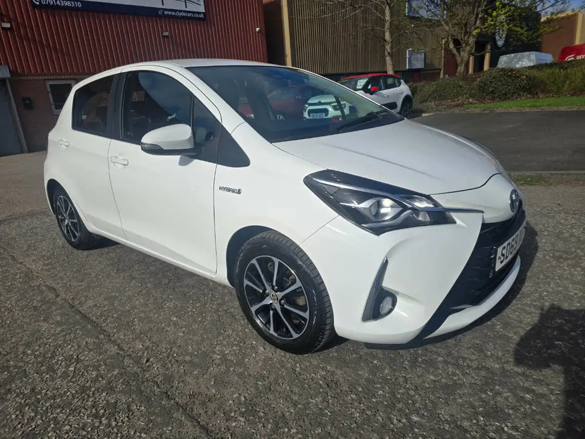 2019-toyota-yaris-15-vvt-i-icon-tech-98bhp-hybrid-1497cc-e-cvt-big-43