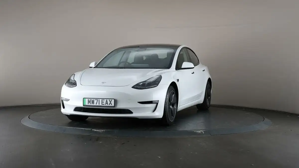 2021-tesla-model-3-e-long-range-awd-big-45