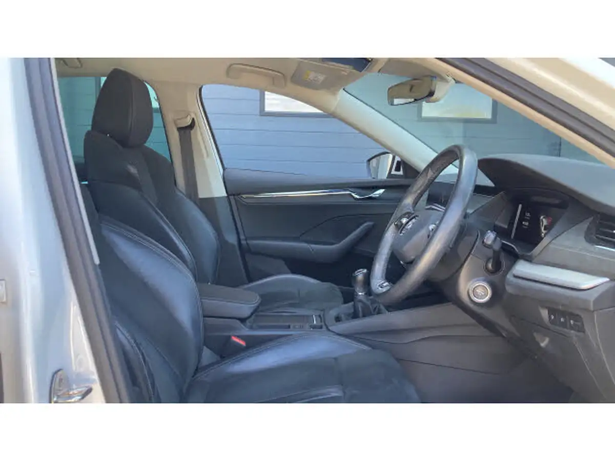 2020-skoda-octavia-20tdi-se-l-first-edition-115ps-hatchback-big-14