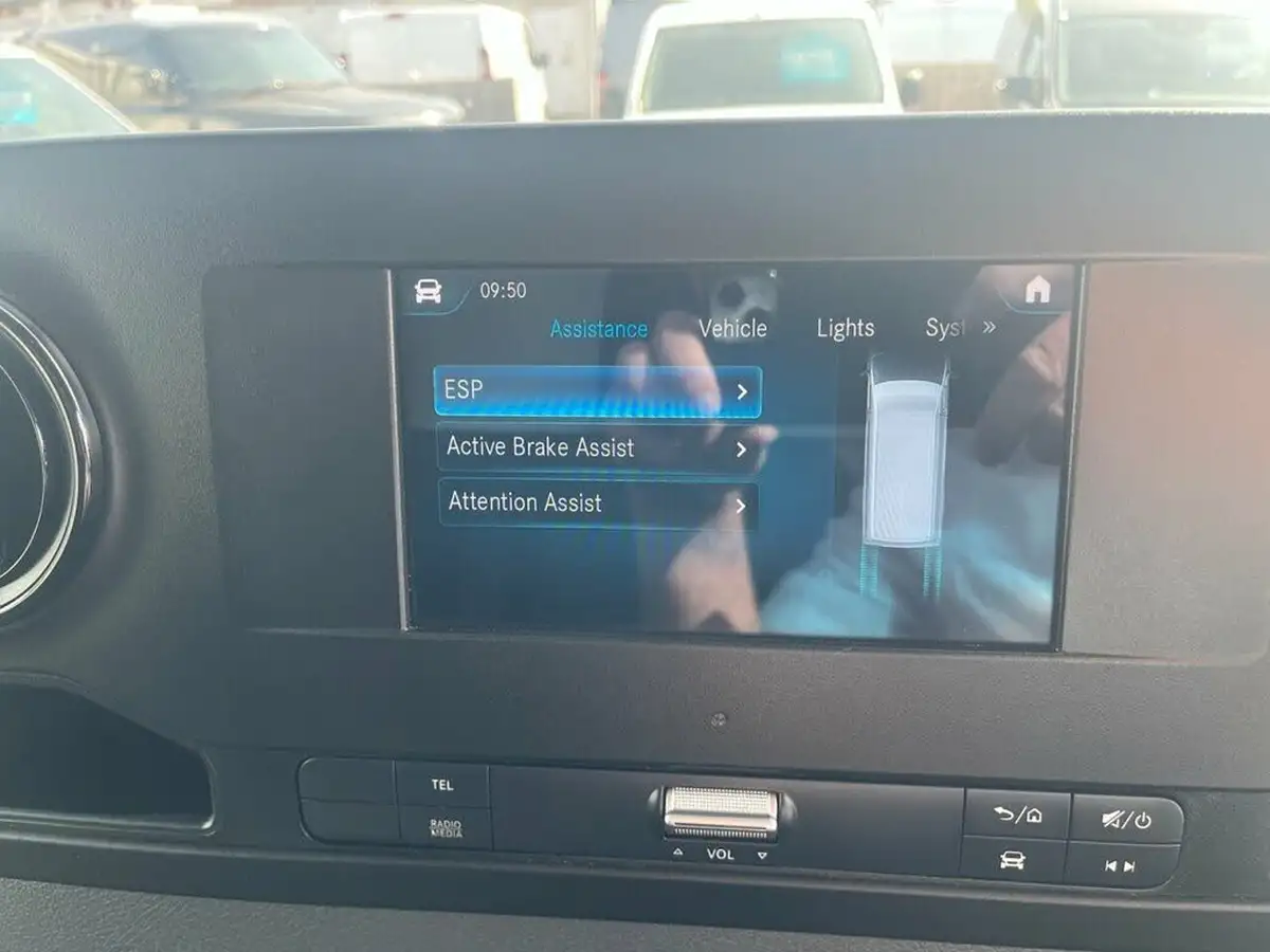2021-mercedes-benz-sprinter-21cdi-314-l3h1-3-way-tipper-eco-gear-360-big-26