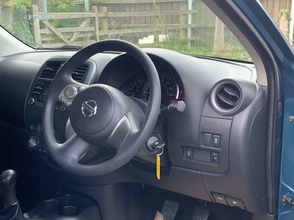 2017-nissan-micra-12-vibe-big-10