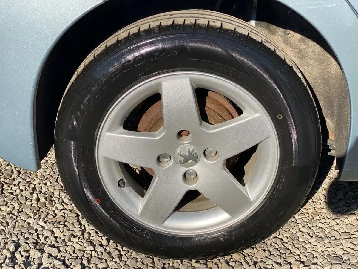 2010-peugeot-207-14-sport-vti-95-5d-1397cc-big-15