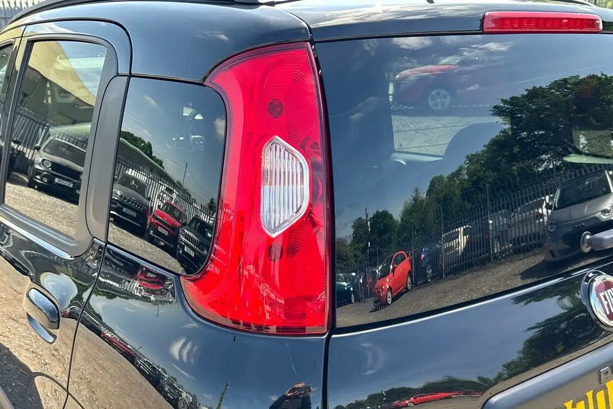 2020-fiat-panda-09-waze-4x4-big-25