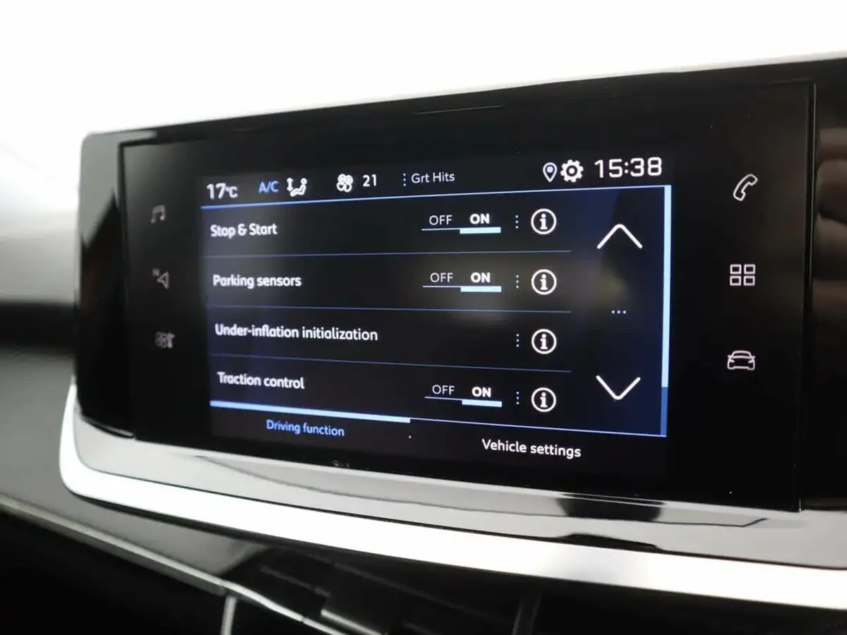 2021-peugeot-2008-suv-12-puretech-allure-130bhp-eat8-big-26