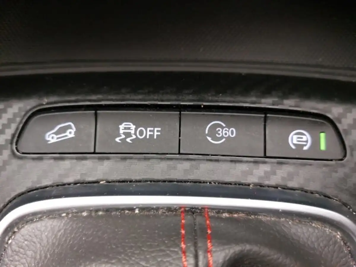 2022-mg-zs-suv-15-vti-tech-exclusive-big-16