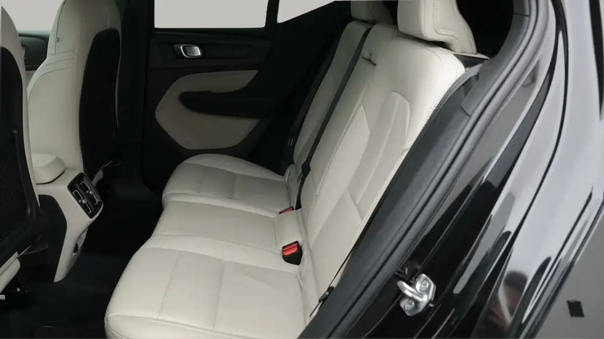 2020-volvo-xc40-15-t3-inscription-big-15