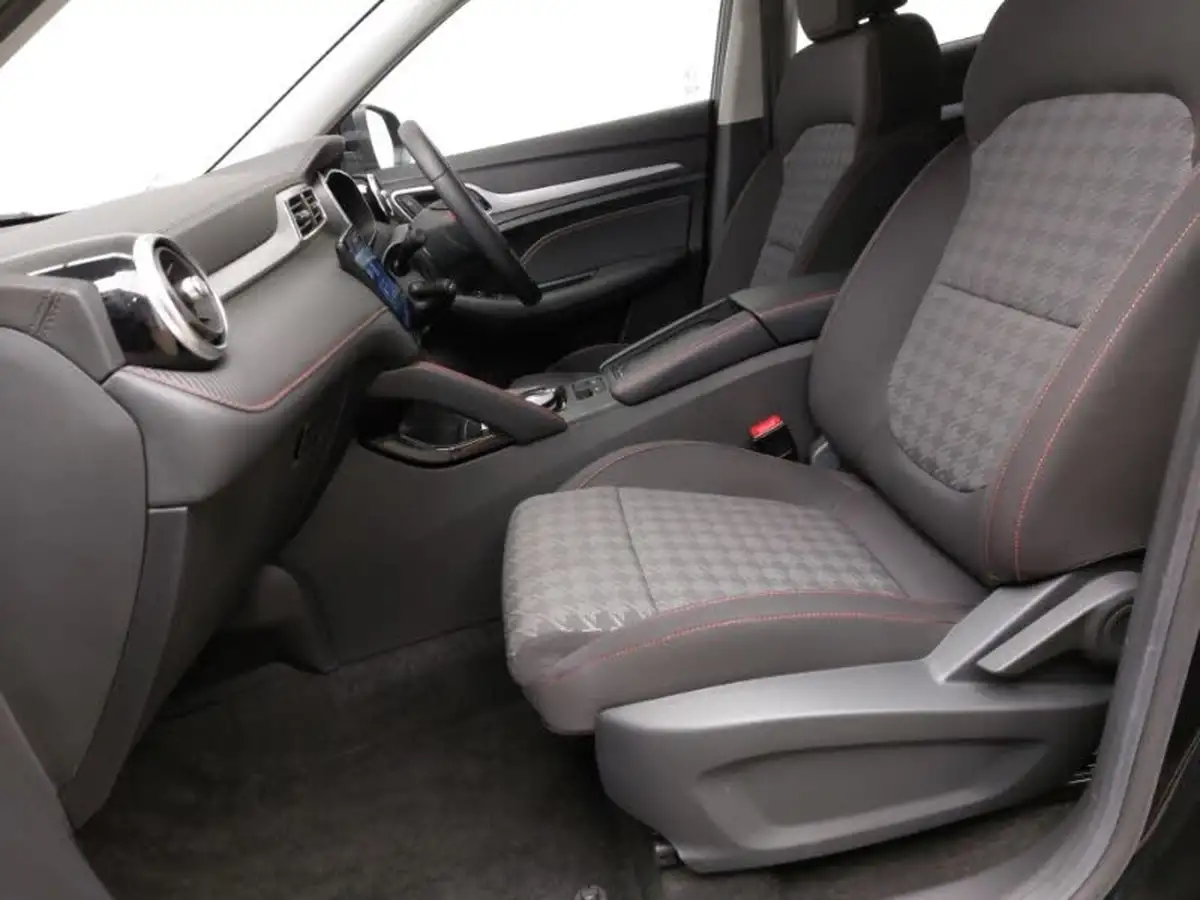 2023-mg-zs-suv-e-se-ev-176ps-big-4