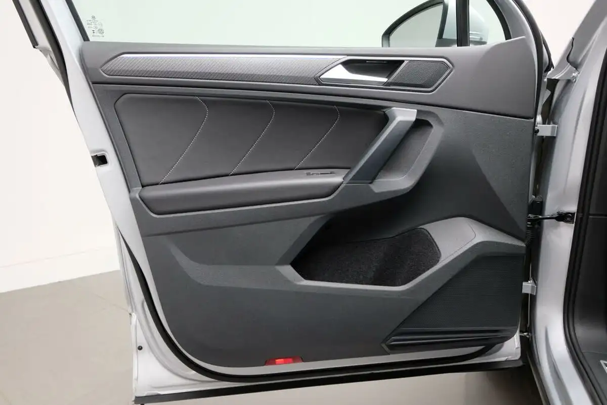 2024-volkswagen-tiguan-15-tsi-r-line-edition-big-48