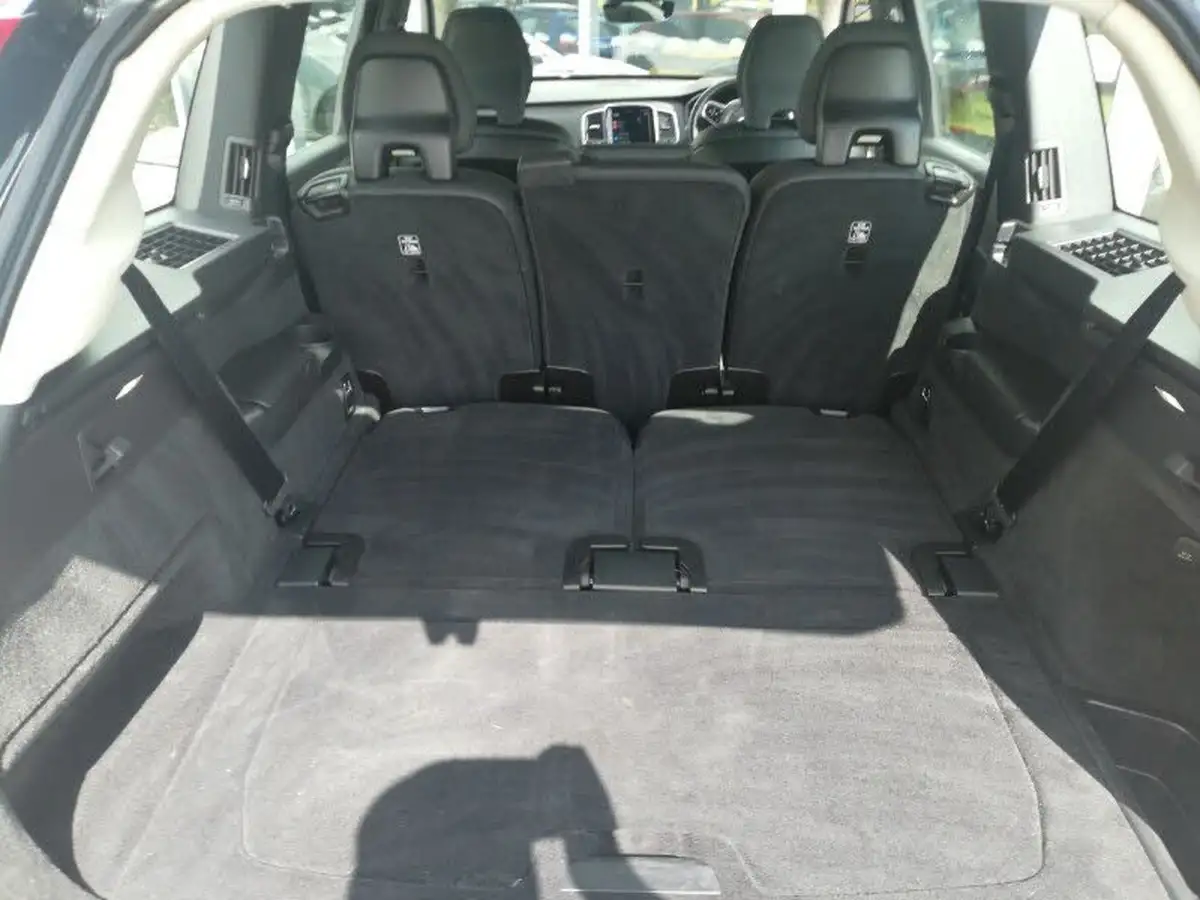 2022-volvo-xc90-20-b5-core-big-7