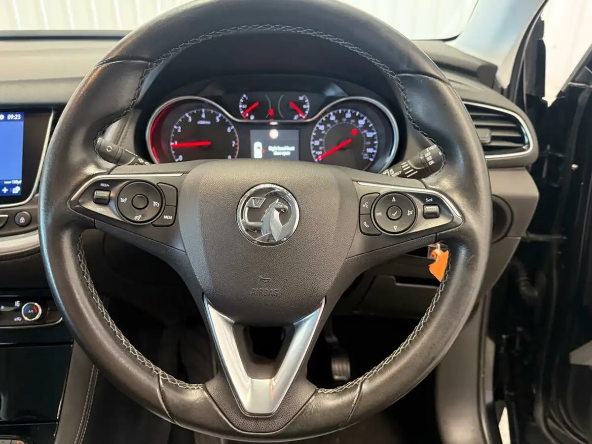 2019-vauxhall-grandland-x-12-sport-nav-big-19