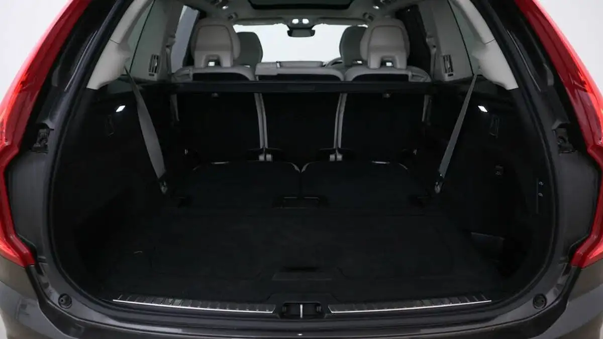 2024-volvo-xc90-20-t8-ultimate-dark-big-13