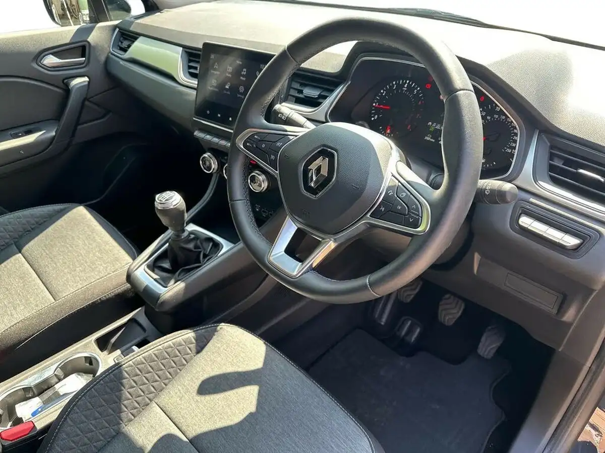 2022-renault-captur-10-tce-iconic-edition-big-9