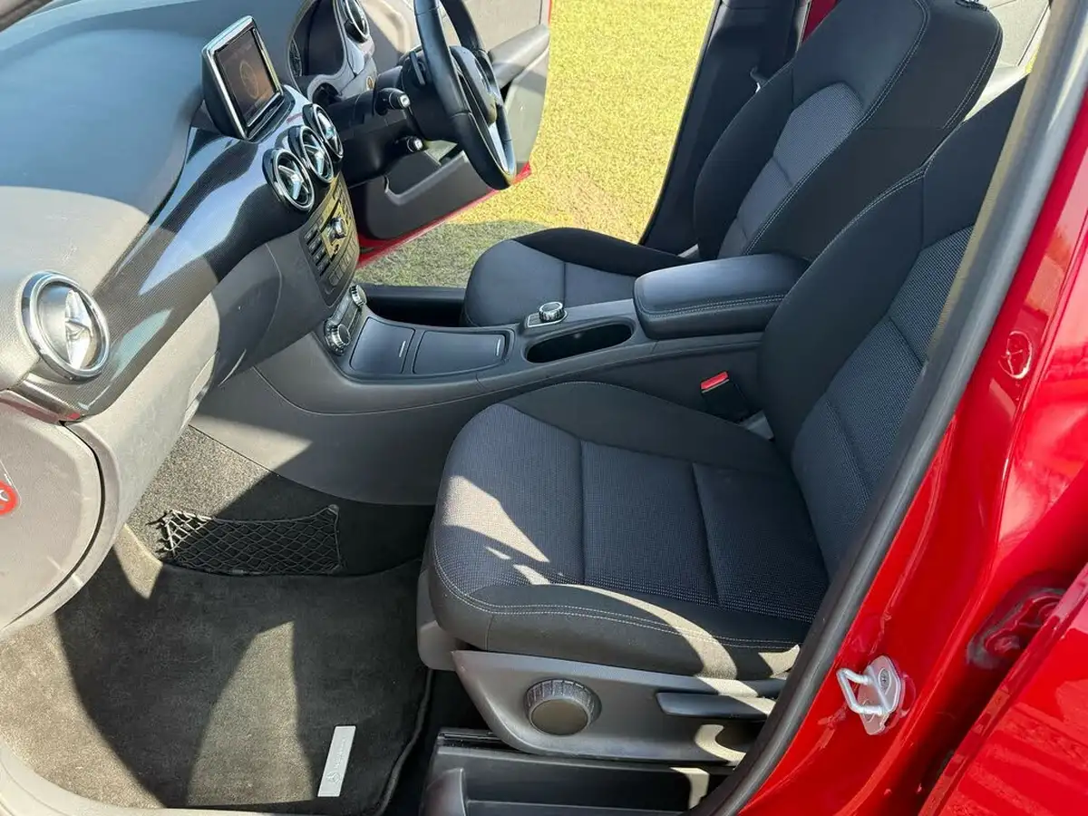 2014-mercedes-benz-b-class-big-25