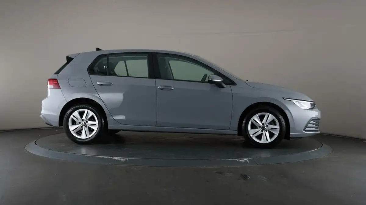 2021-volkswagen-golf-15-tsi-life-150ps-hatchback-big-58