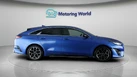 2022-kia-pro-ceed-15-t-gdi-gt-line-small-8