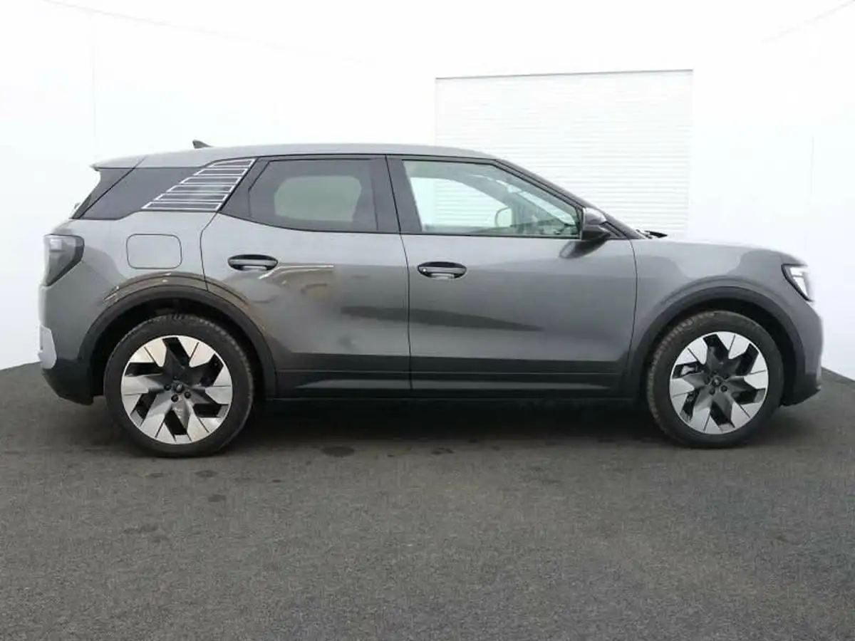2024-ford-explorer-e-premium-286ps-77kwh-big-2