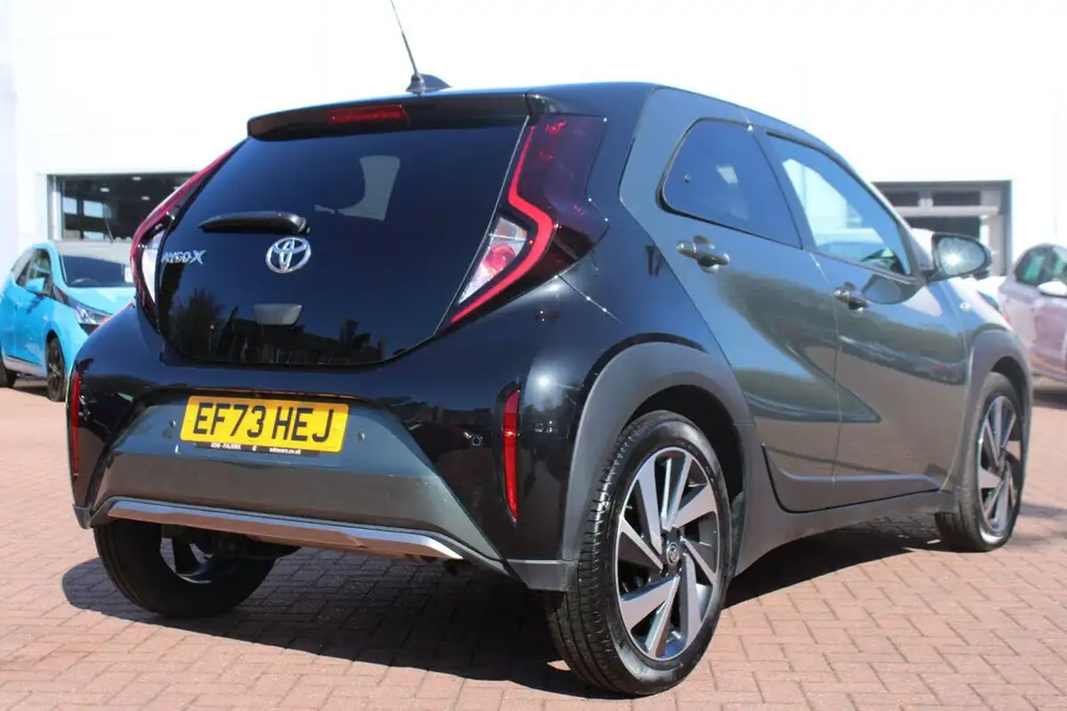 2023-toyota-aygo-x-10-vvt-i-exclusive-big-4