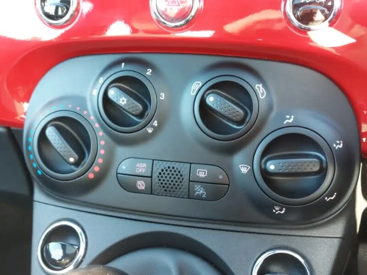 2022-fiat-500-10-dolcevita-big-15