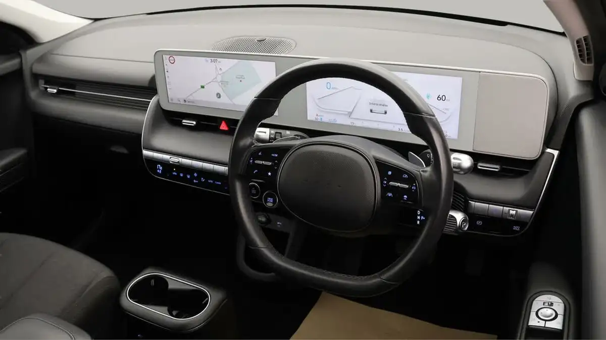 2022-hyundai-ioniq-5-e-se-connect-big-8